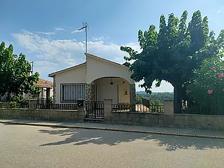 CASA EN VENDA AL MUNICIPI DE MASSANES