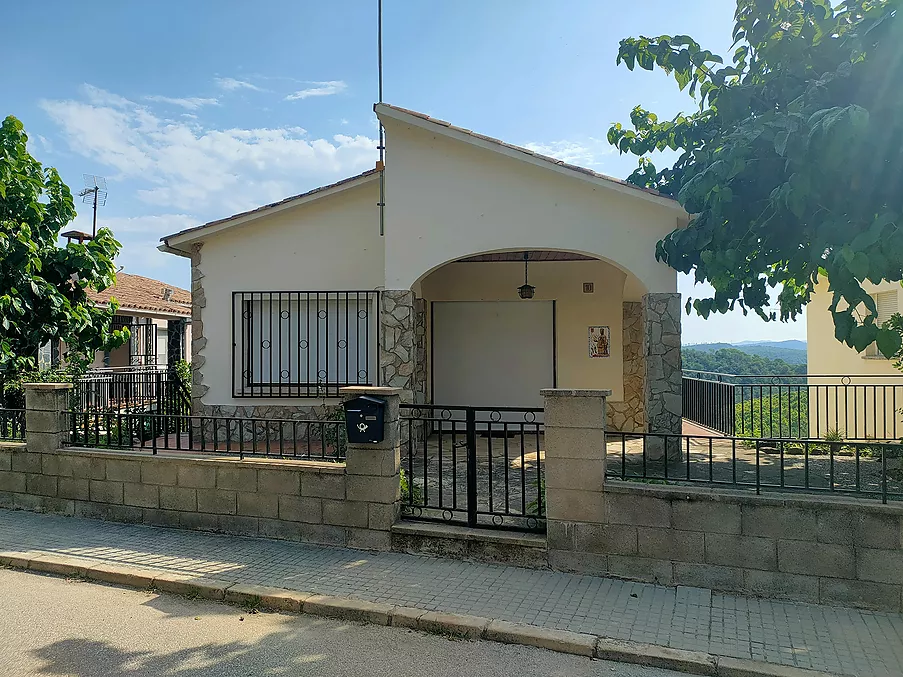 CASA EN VENDA AL MUNICIPI DE MASSANES