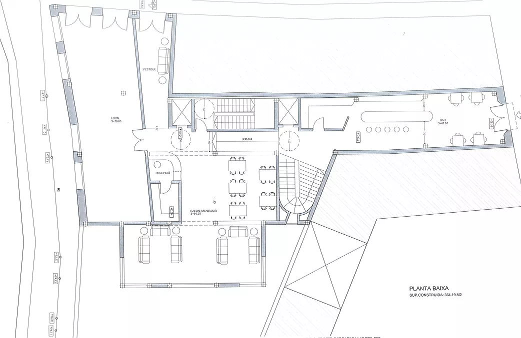 Edifici o casa de poble per rehabilitar